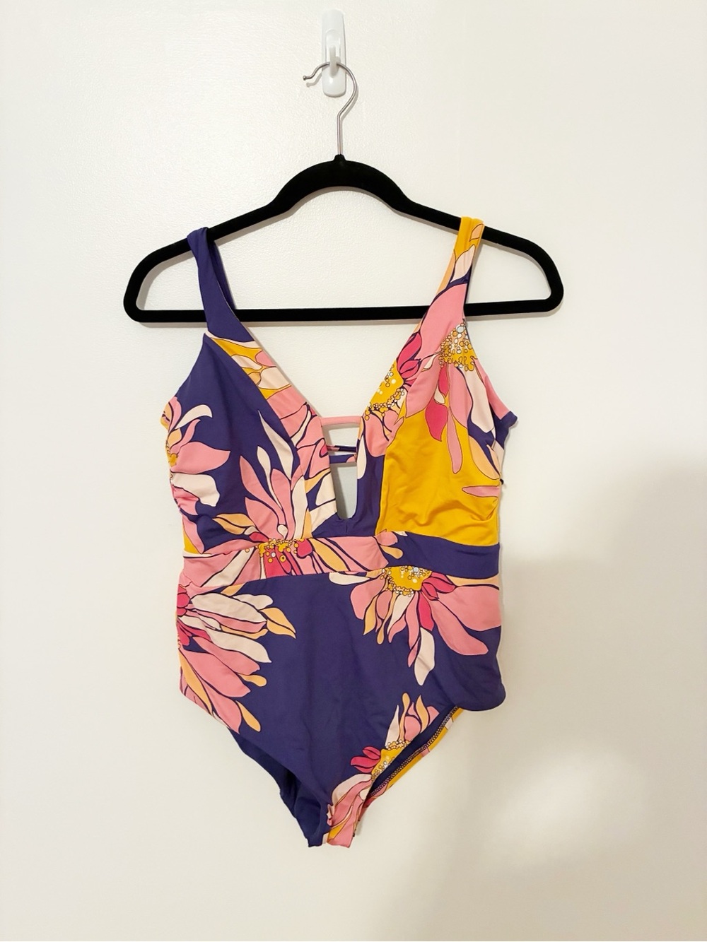 Trina Turk Breeze Plunge Maillot One Piece Swimsuit Size 14
